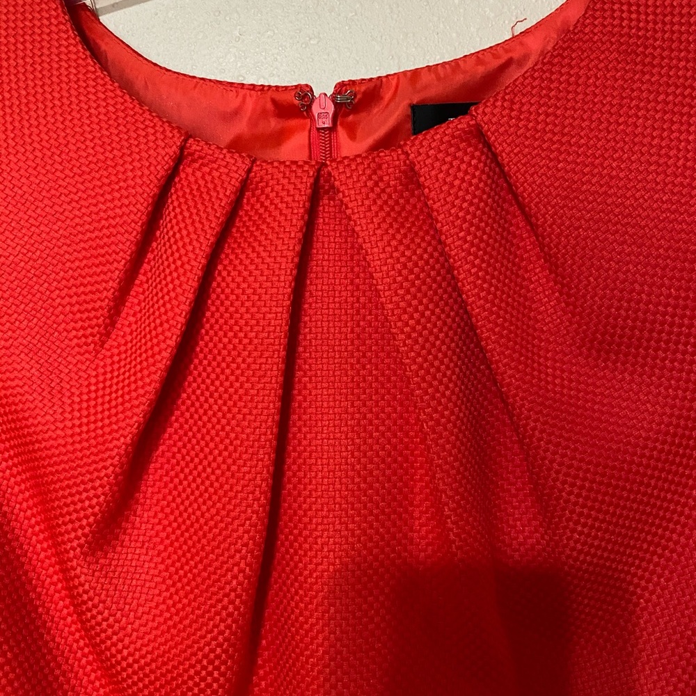 Tahari Dress size 4 wore only one time , - Picture 3 of 13